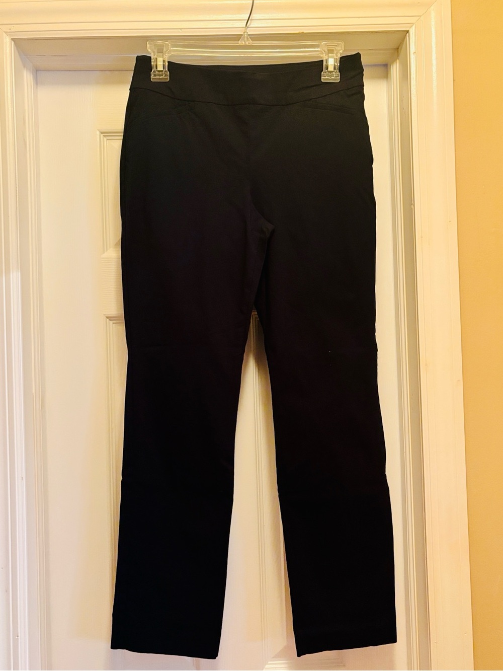 Gently used, TALBOTS Petite Women's Straight Leg Pants 👖💙